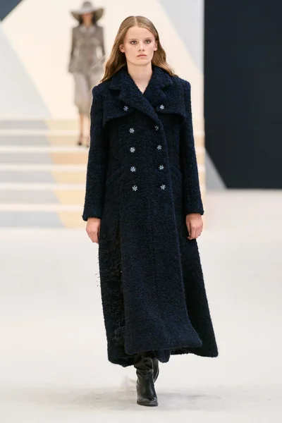 Look 4